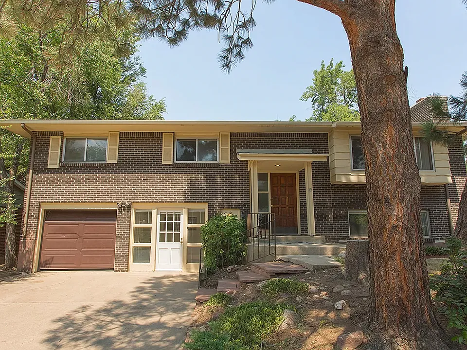 766 Mohawk Dr