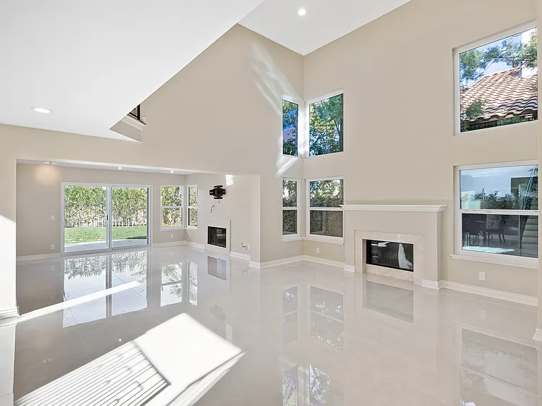 24675 Vista Cerritos — Photo 5