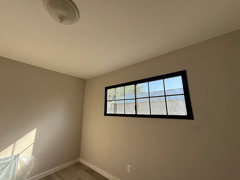 1433 Stahl St — Photo 8