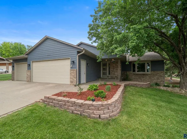 1000 N Richmond Cir, Sioux Falls, SD 57103