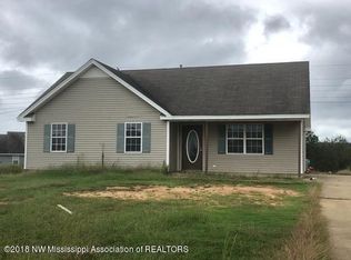 822 West St, Holly Springs, MS 38635