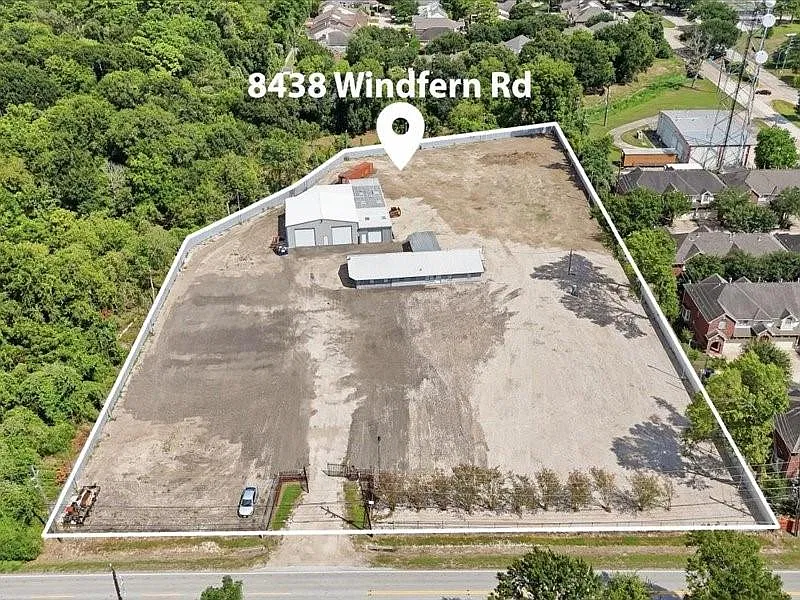 3 bed, 1.5 bath, 8500 sqft, $16,850 — Photo 1