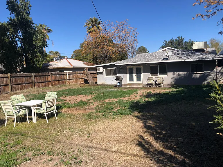 1611 E Cedar St — Photo 2