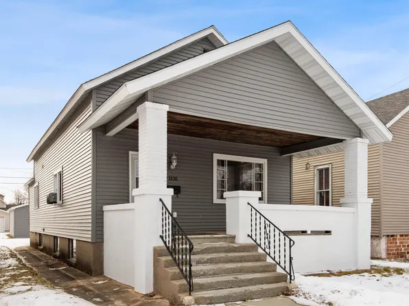 1135 Carney Blvd, Marinette, WI 54143
