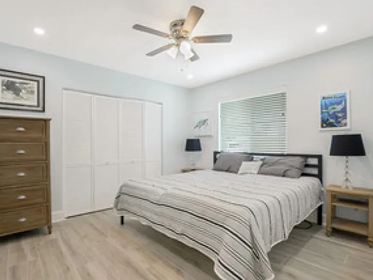 2529 Linwood Ave #1 — Photo 14