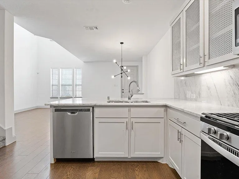 4725 Smokey Quartz Ln — Photo 9