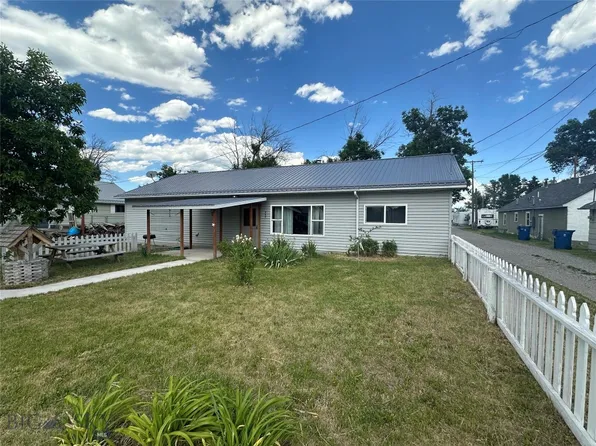 305 Everett St, Big Timber, MT 59011