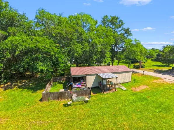 127 Blanton Rd, Palestine, TX 75803