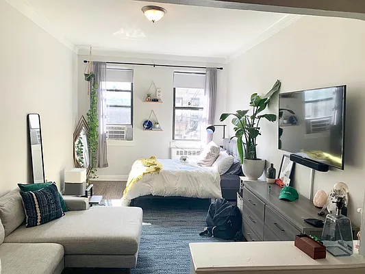 Rented by Voro New York | media 25