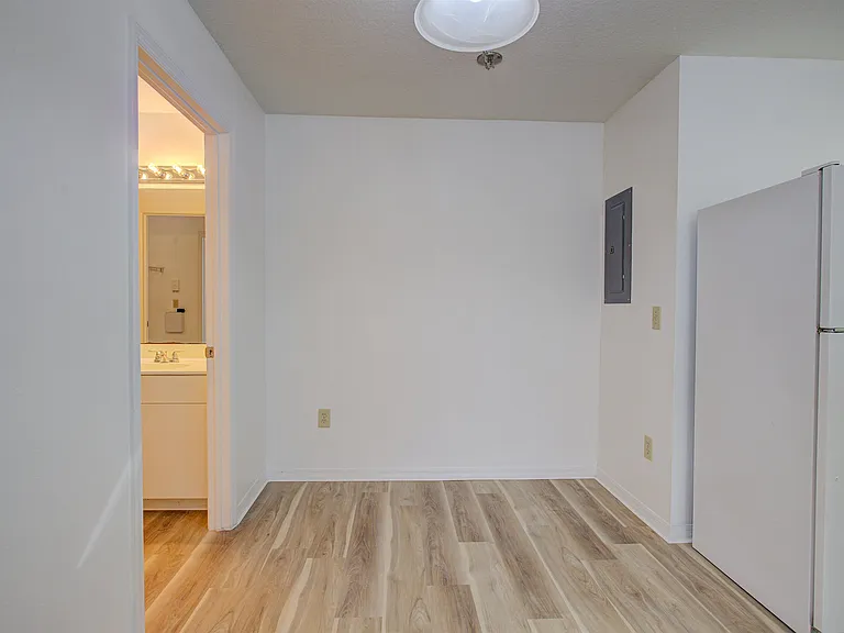 15205 Harbour Vista Cir — Photo 12