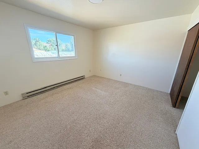 2 bed, 1.5 bath, 800 sqft, $1,300 — Photo 3