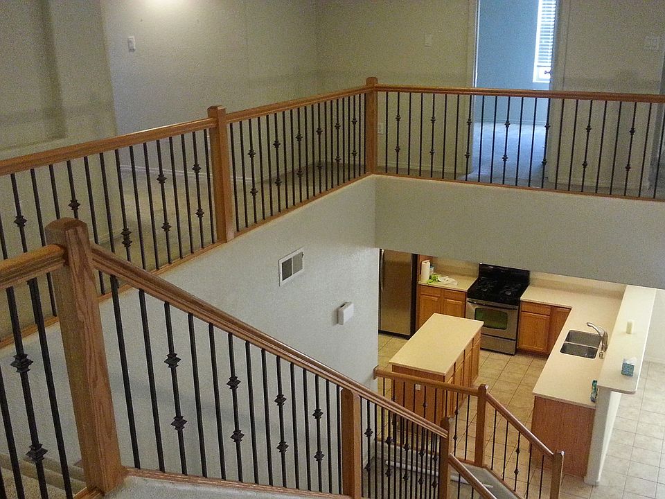 1st image of 10500 Coyote Canyon Pl NW