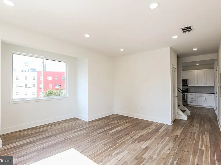 1431 Brown St #5 — Photo 13