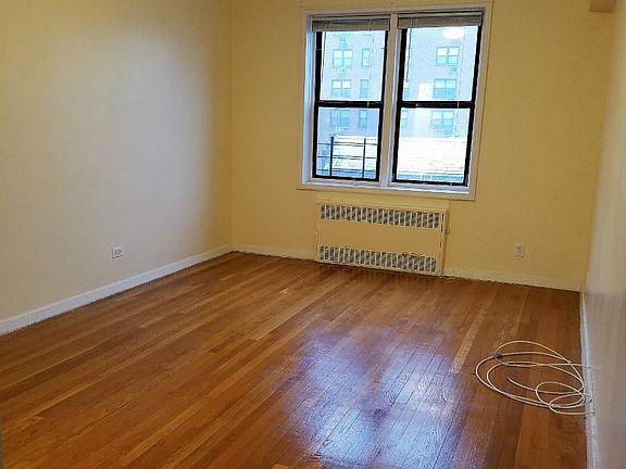 5th image of 9830 67th Ave APT 3T