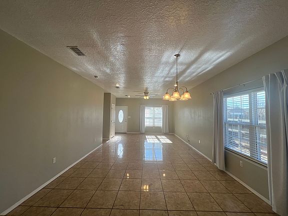 3rd image of 3816 Lockhaven Dr