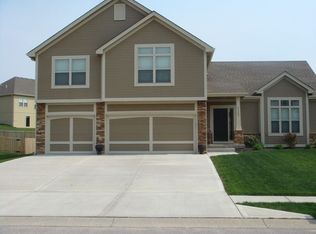 11127 N Belleview Ave, Kansas City, MO 64155