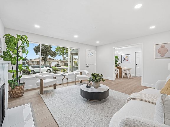 3rd image of 5912 Mayhews Landing Rd