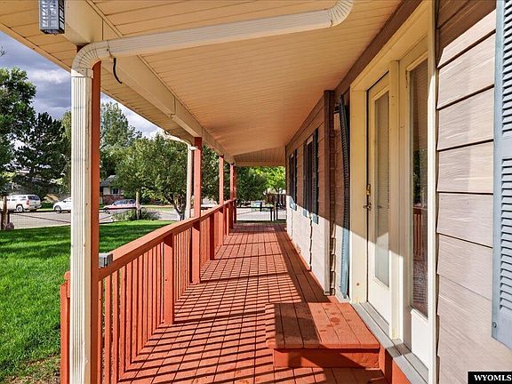 5th image of 6709 Riverside Dr