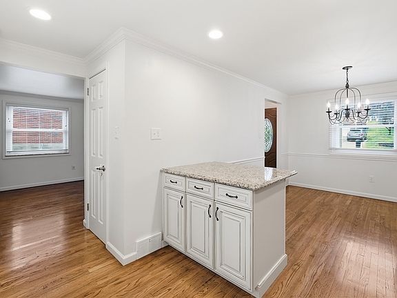 5th image of 234 Parkedge Rd