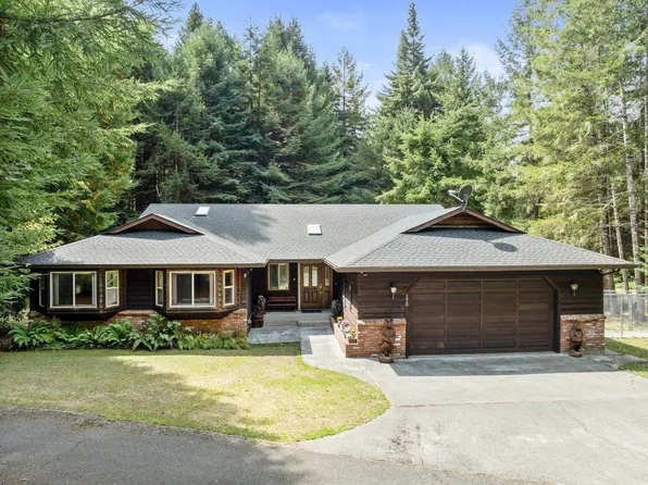 175 Harpers Ln, Crescent City, CA 95531