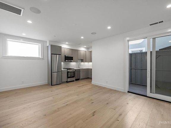 2nd image of 3054 Octavia St #C