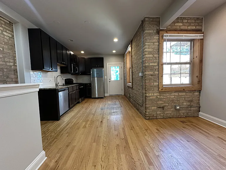 1626-30 W. Fargo Ave. — Photo 10