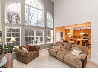 1129 Sun Valley Dr, Royersford, PA 19468