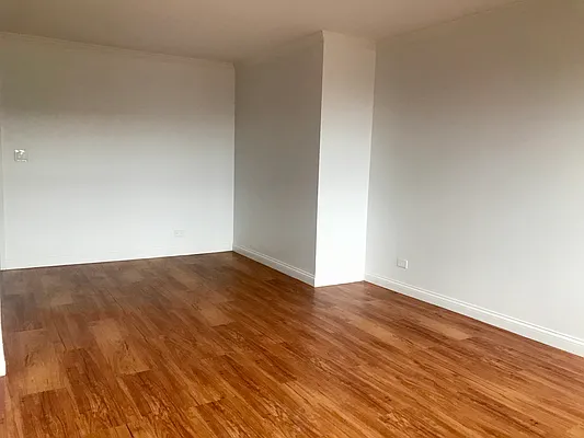 Rented by Batra Group Inc | media 28