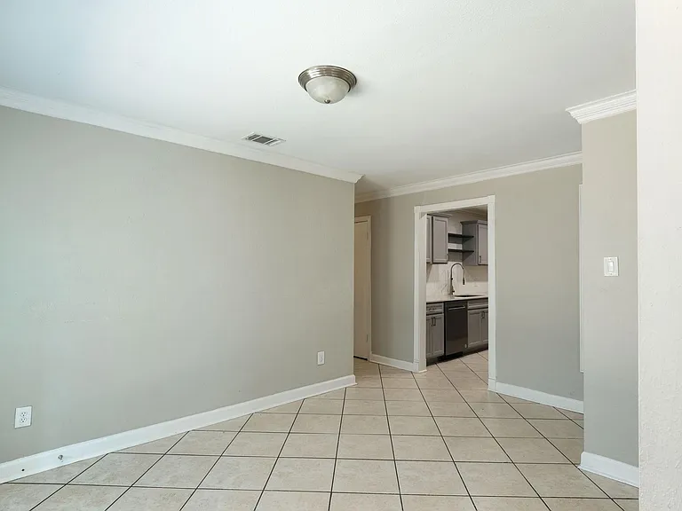 1745 Cricket Hollow Dr — Photo 5