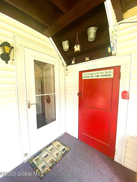 4th image of 6 Ensign Pond Road