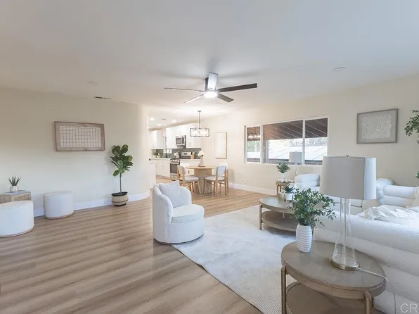 944 W 5th Ave, Escondido, CA 92025