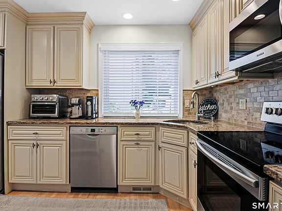 2nd image of 202 Soundview Avenue #14