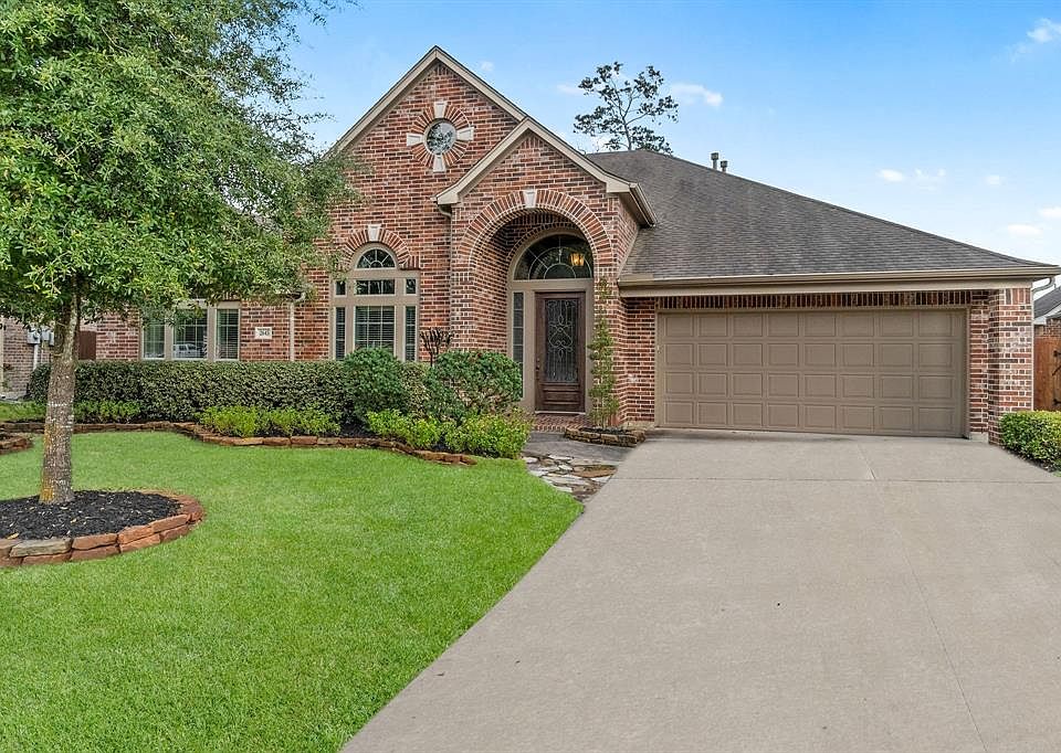 Spectacular One Story Home in the Community of Imperial Oaks!