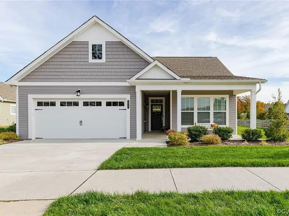 10317 Woodside Farms Dr, Glen Allen, VA 23059