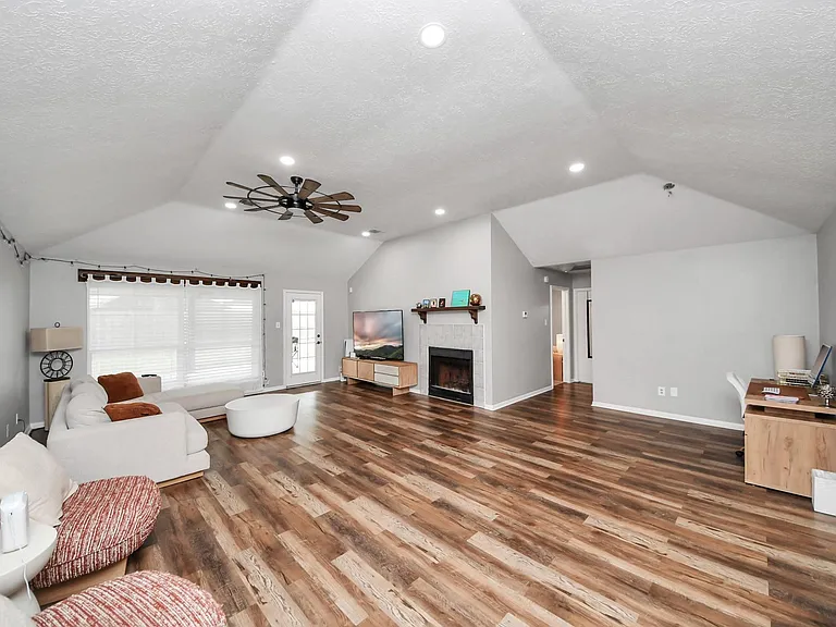 20923 Moor Lily Ct — Photo 9