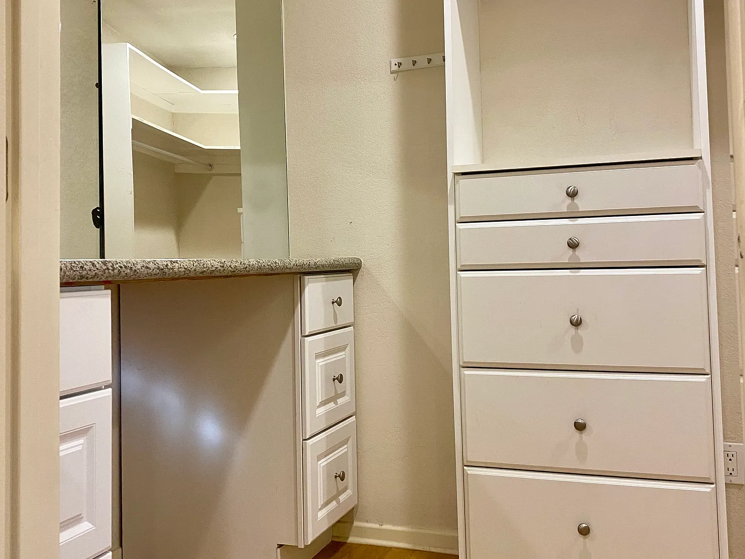 3 bed, 1400 sqft, $3,600 — Photo 4