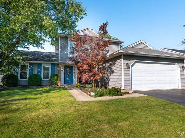 960 Mensching Rd, Roselle, IL 60172