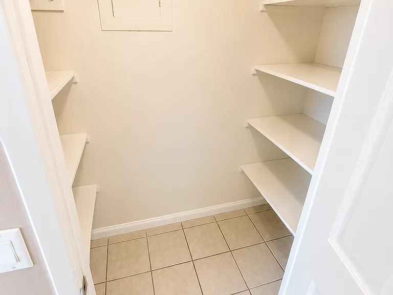 4459 S 27th St #C09 — Photo 14