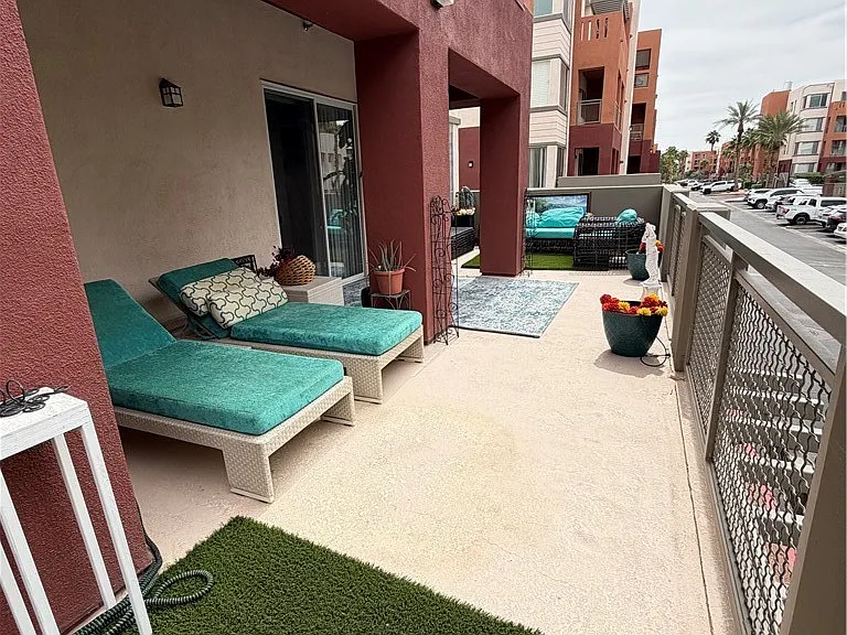 87 E Agate Ave #202 — Photo 15