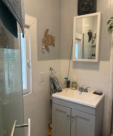 49 N Chestnut St #B — Photo 4