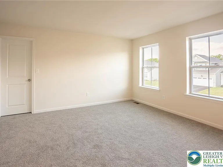 3740 Samantha Ln — Photo 22