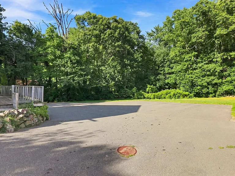 50 Rockwood Rd — Photo 37
