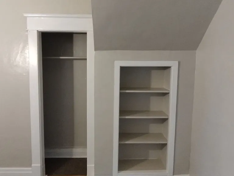 2128 Genesee St — Photo 32