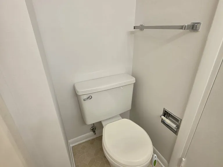 231 Canal Park Dr — Photo 49