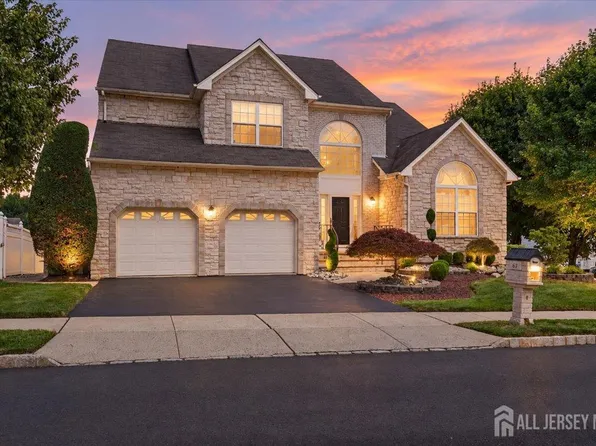 67 Winding Brook Dr, Matawan, NJ 07747
