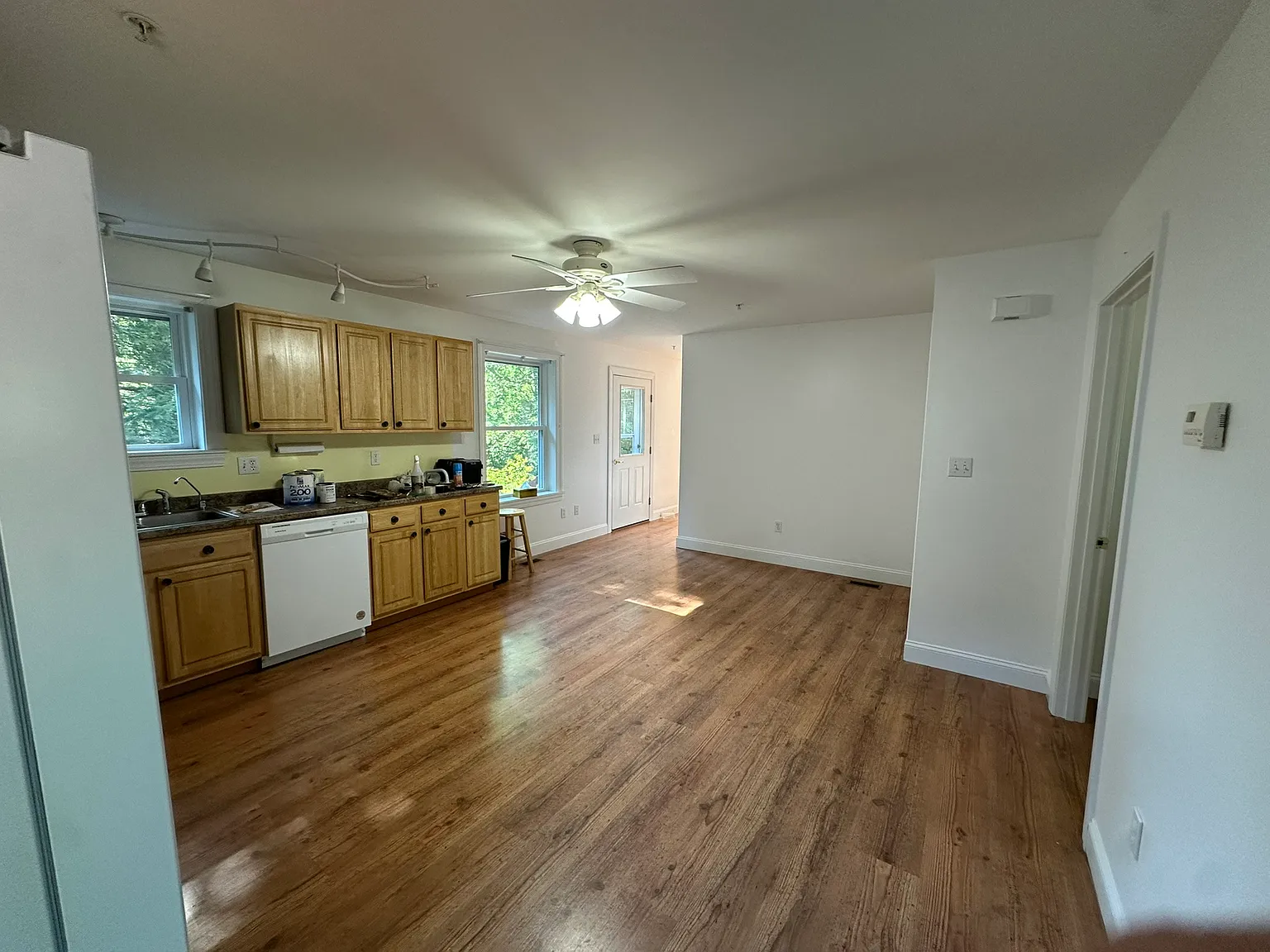 2 bed, 1176 sqft, $3,000 — Photo 4