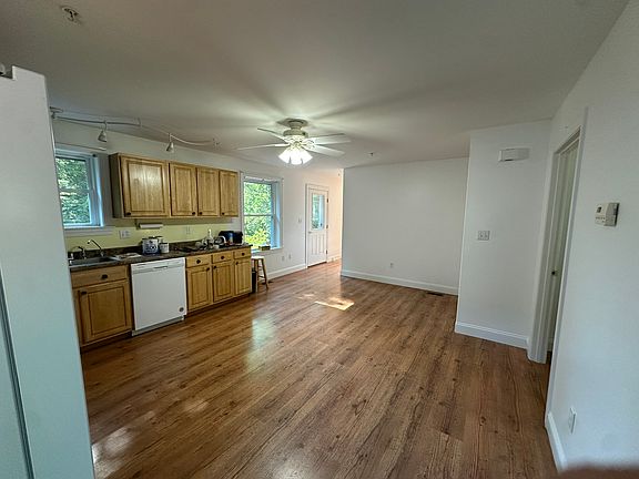 4th image of 43 Adams Way