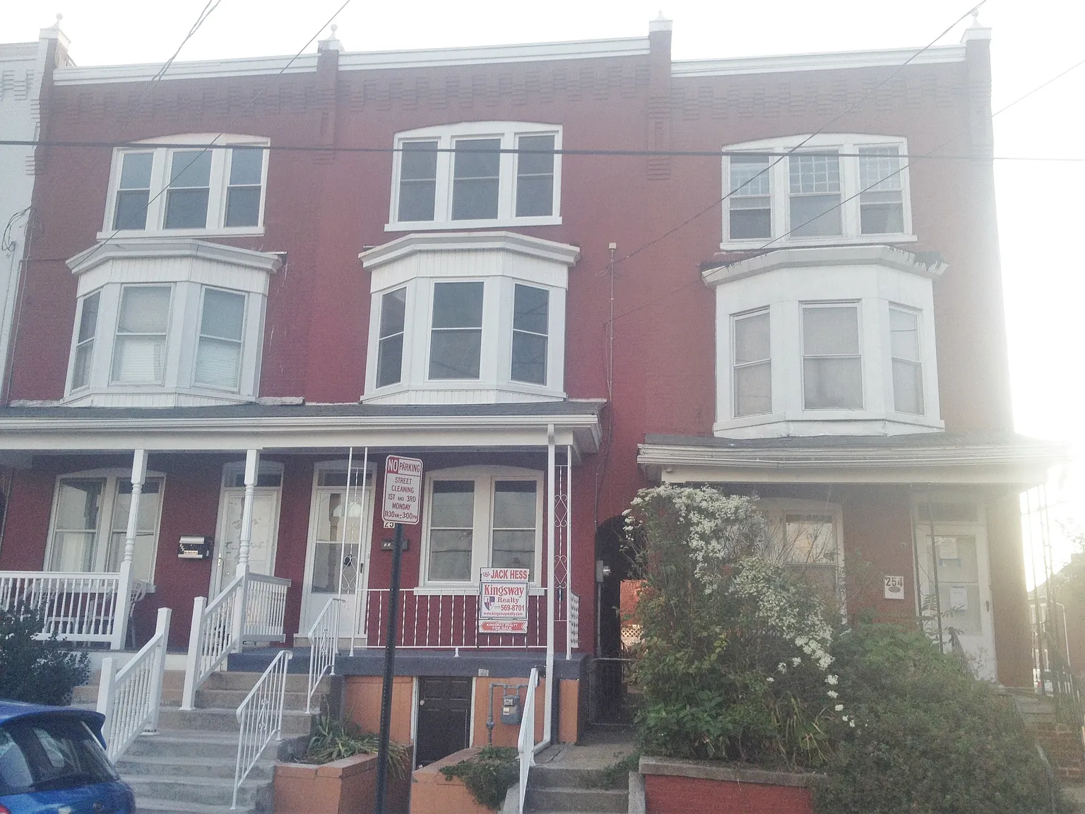 252 N Reservoir St photo 1