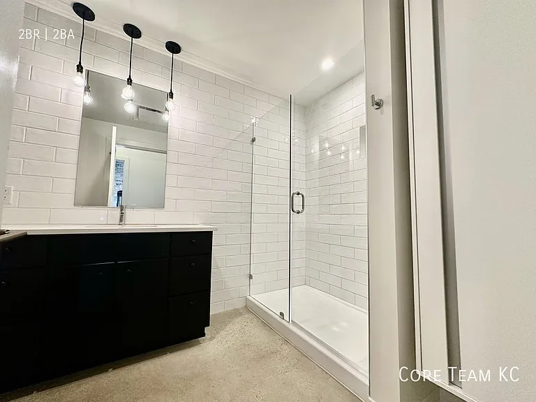 1513 Walnut St #502 — Photo 11