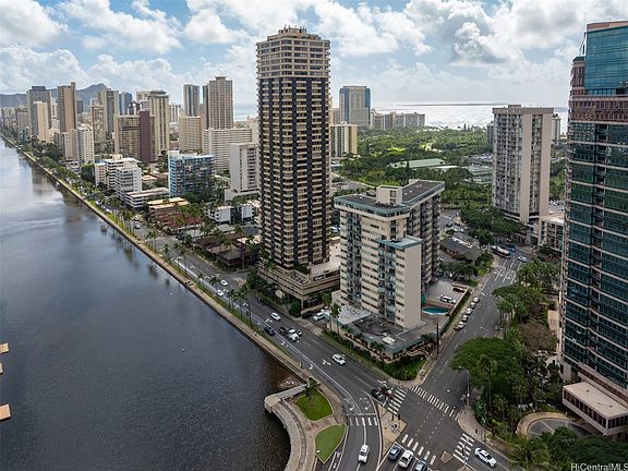 3rd image of 1909 Ala Wai Blvd APT 302